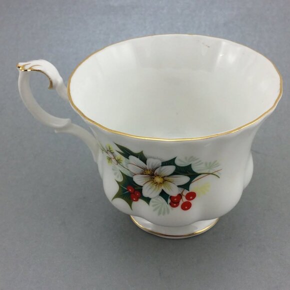 Vintage Christmas Yuletide Teacup Saucer Royal Albert Poinsettias Factory Second - Picture 3 of 10
